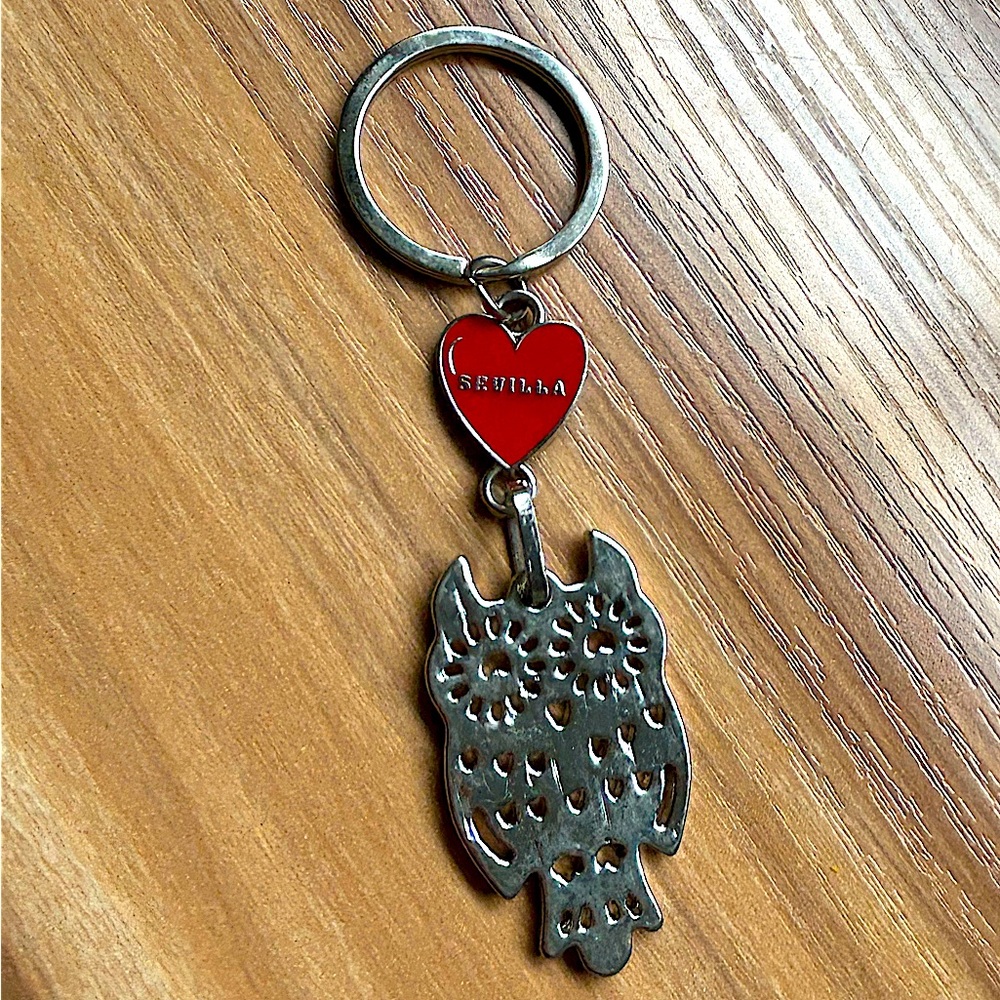 Silver Owl Heart Keychain Sevilla